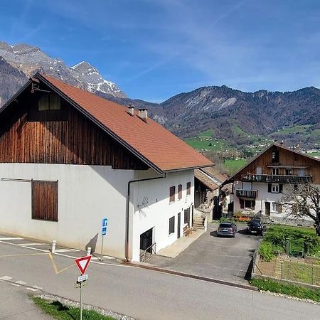 Superbe Appartement T2 Climatise, Idealement Situe Ugine Dış mekan fotoğraf